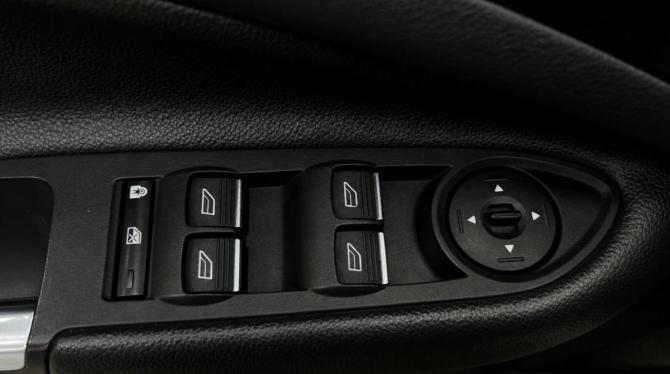 Ford Kuga II Рестайлинг с пробегом 2019 года, цена 1 689 000 рублей, 97778 км, внедорожник, Автокод Объявления
