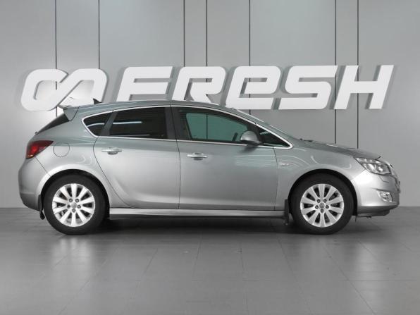 Opel Astra J с пробегом 2010 года, цена 700 000 рублей, 211752 км, хэтчбек, Автокод Объявления