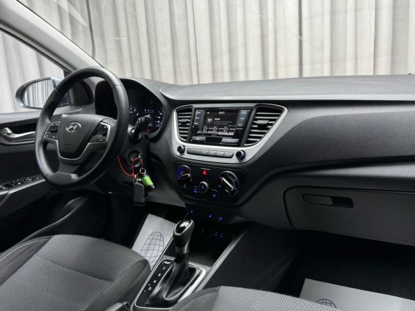 Hyundai Solaris II с пробегом 2017 года, цена 1 099 000 рублей, 134137 км, седан, Автокод Объявления