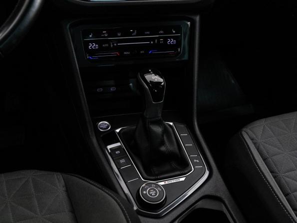 Volkswagen Tiguan II Рестайлинг с пробегом 2020 года, цена 2 899 000 рублей, 109750 км, внедорожник, Автокод Объявления