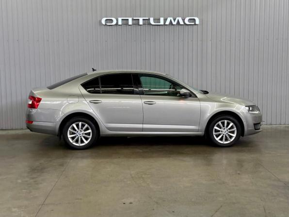 Skoda Octavia III (A7) с пробегом 2015 года, цена 1 597 000 рублей, 105821 км, лифтбек, Автокод Объявления