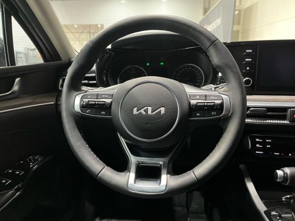Kia K5 III с пробегом 2021 года, цена 2 650 000 рублей, 35650 км, седан, Автокод Объявления