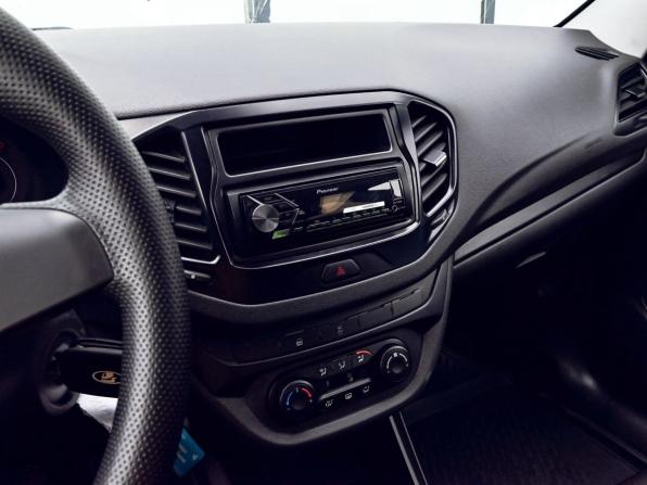 Lada (ВАЗ) Vesta I с пробегом 2018 года, цена 859 000 рублей, 71119 км, седан, Автокод Объявления