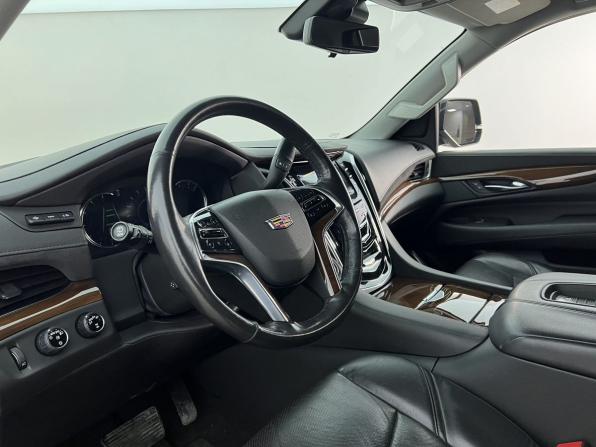 Cadillac Escalade IV с пробегом 2020 года, цена 5 895 000 рублей, 107982 км, внедорожник, Автокод Объявления