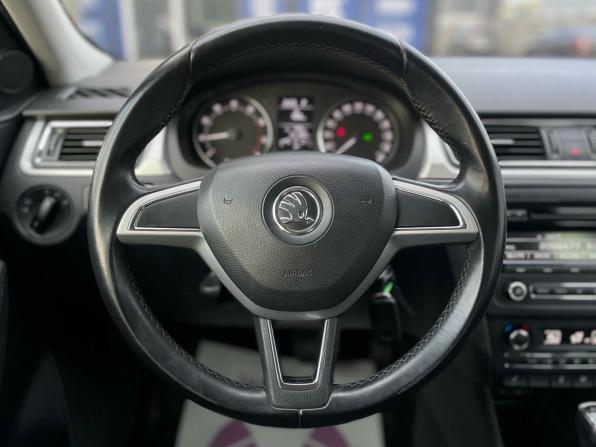 Skoda Rapid I с пробегом 2015 года, цена 1 090 000 рублей, 221000 км, лифтбек, Автокод Объявления