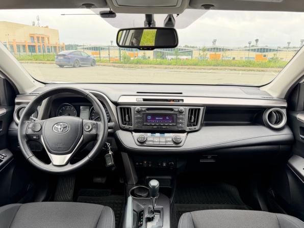 Toyota RAV4 IV (XA40) Рестайлинг с пробегом 2018 года, цена 2 200 000 рублей, 145000 км, внедорожник, Автокод Объявления