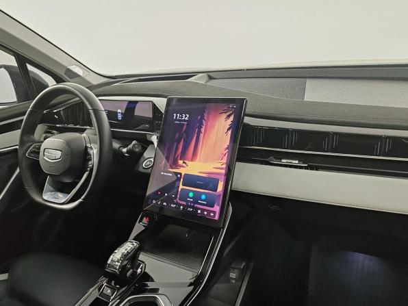 Geely Atlas II с пробегом 2024 года, цена 2 685 000 рублей, 28792 км, внедорожник, Автокод Объявления