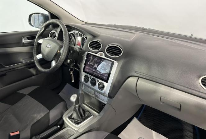 Ford Focus II Рестайлинг с пробегом 2010 года, цена 300 000 рублей, 289174 км, седан, Автокод Объявления