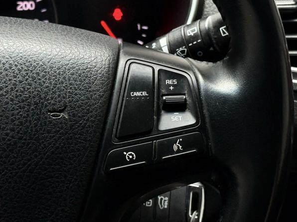Kia Sorento II Рестайлинг с пробегом 2018 года, цена 1 899 000 рублей, 163333 км, внедорожник, Автокод Объявления