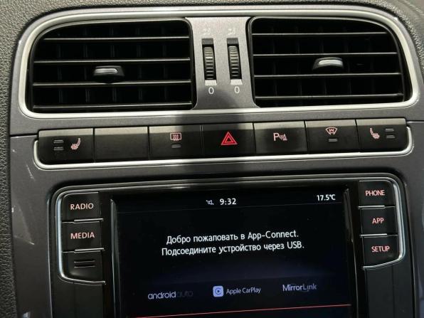 Volkswagen Polo V Рестайлинг с пробегом 2018 года, цена 999 000 рублей, 175000 км, седан, Автокод Объявления