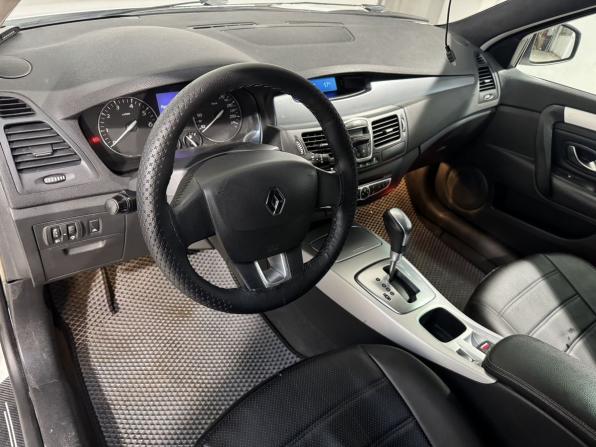 Renault Laguna III с пробегом 2008 года, цена 499 800 рублей, 291000 км, лифтбек, Автокод Объявления
