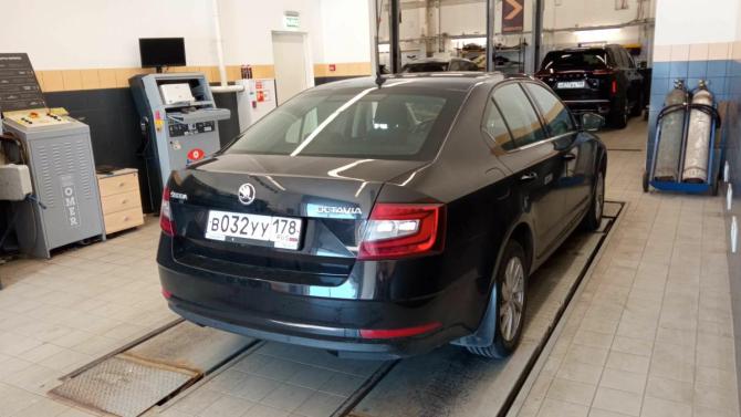 Skoda Octavia III (A7) Рестайлинг с пробегом 2017 года, цена 1 716 000 рублей, 122864 км, универсал, Автокод Объявления