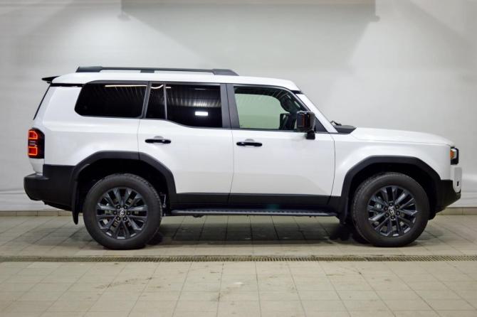 Toyota Land Cruiser Prado 250 Series с пробегом 2024 года, цена 10 949 000 рублей, 4550 км, внедорожник, Автокод Объявления