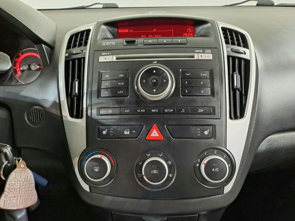 Kia Ceed I Рестайлинг с пробегом 2011 года, цена 690 000 рублей, 287644 км, универсал, Автокод Объявления