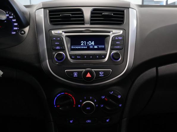 Hyundai Solaris I Рестайлинг с пробегом 2016 года, цена 1 080 000 рублей, 140665 км, седан, Автокод Объявления