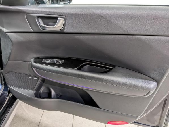 Kia Optima IV Рестайлинг с пробегом 2018 года, цена 2 255 000 рублей, 100471 км, седан, Автокод Объявления
