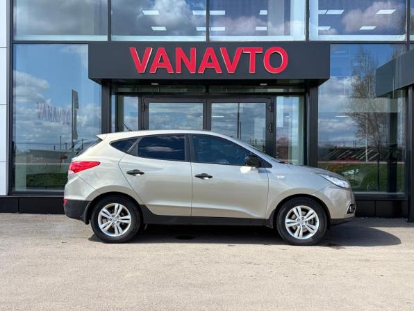 Hyundai ix35 I с пробегом 2010 года, цена 1 060 000 рублей, 220260 км, внедорожник, Автокод Объявления