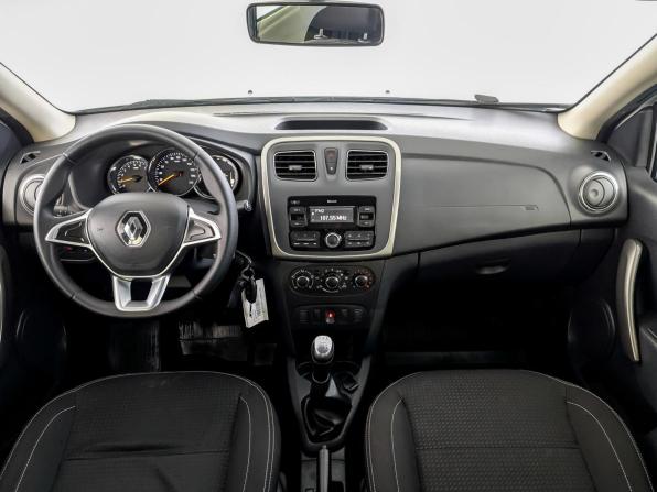 Renault Logan II Рестайлинг с пробегом 2022 года, цена 1 060 000 рублей, 121483 км, седан, Автокод Объявления
