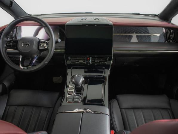 GAC Trumpchi M8 II с пробегом 2023 года, цена 3 990 000 рублей, 29900 км, минивэн, Автокод Объявления