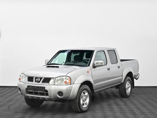 Nissan NP300 с пробегом 2012 года, цена 999 000 рублей, 374000 км, offers.body_type.unknown, Автокод Объявления