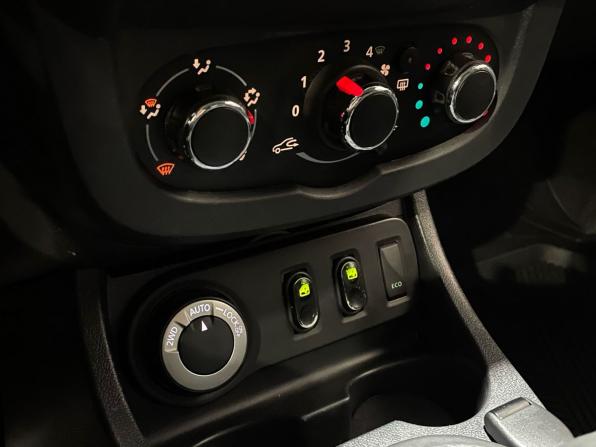 Renault Duster I Рестайлинг с пробегом 2017 года, цена 1 060 000 рублей, 118586 км, внедорожник, Автокод Объявления