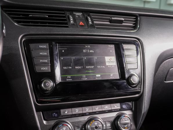 Skoda Octavia III (A7) с пробегом 2015 года, цена 1 379 000 рублей, 208552 км, лифтбек, Автокод Объявления