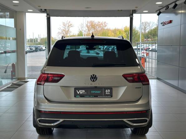 Volkswagen Tiguan II Рестайлинг с пробегом 2022 года, цена 3 087 000 рублей, 65825 км, внедорожник, Автокод Объявления