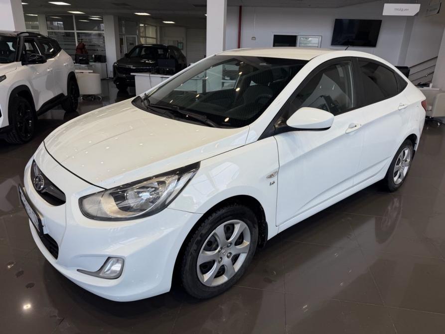 Hyundai Solaris I Челябинск  - изображение 1