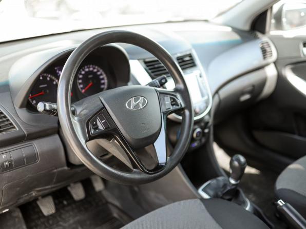 Hyundai Solaris I с пробегом 2012 года, цена 649 000 рублей, 234395 км, седан, Автокод Объявления