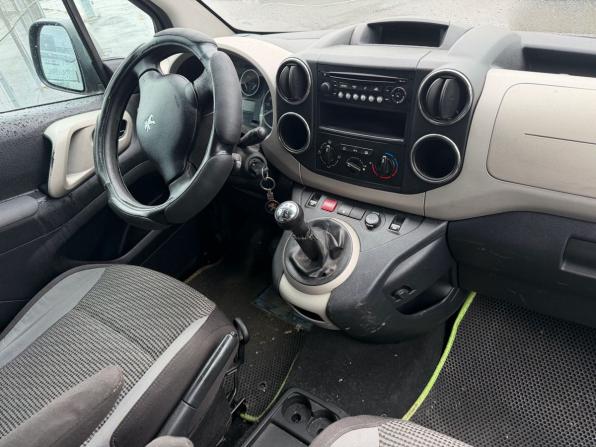 Peugeot Partner II с пробегом 2012 года, цена 385 000 рублей, 250000 км, компактвэн, Автокод Объявления