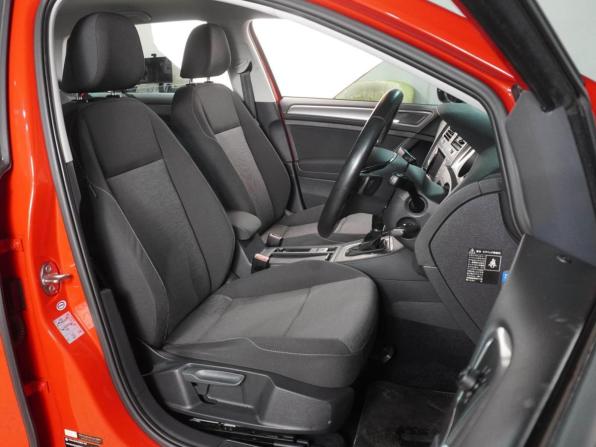 Volkswagen Golf VII с пробегом 2013 года, цена 1 245 000 рублей, 75046 км, хэтчбек, Автокод Объявления