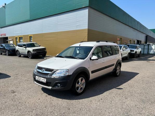 Lada (ВАЗ) Largus I с пробегом 2017 года, цена 899 000 рублей, 100012 км, универсал, Автокод Объявления
