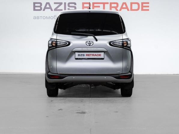 Toyota Sienta II с пробегом 2018 года, цена 1 080 000 рублей, 195576 км, компактвэн, Автокод Объявления