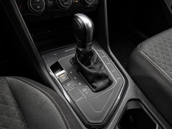 Volkswagen Tiguan II с пробегом 2018 года, цена 1 929 000 рублей, 204886 км, внедорожник, Автокод Объявления