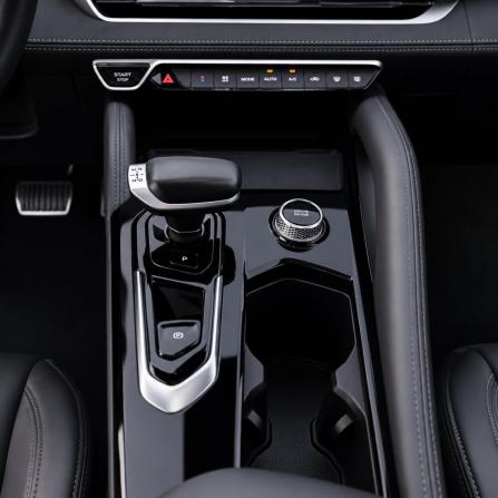 Geely Monjaro I с пробегом 2024 года, цена 3 370 000 рублей, 36079 км, внедорожник, Автокод Объявления