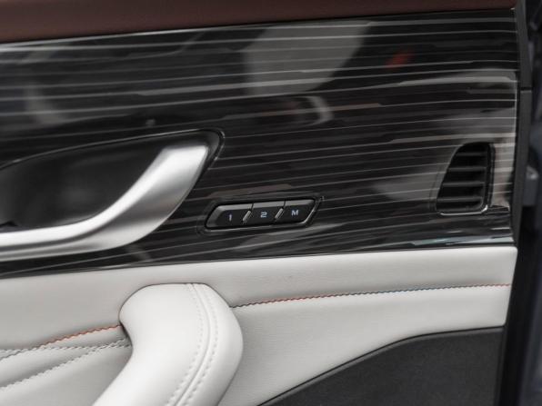 Geely Monjaro I с пробегом 2022 года, цена 3 350 000 рублей, 38020 км, внедорожник, Автокод Объявления