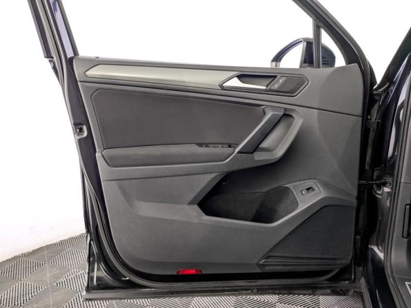 Volkswagen Tiguan II с пробегом 2019 года, цена 2 850 000 рублей, 98000 км, внедорожник, Автокод Объявления