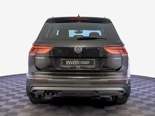 Volkswagen Tiguan II с пробегом 2018 года, цена 2 550 000 рублей, 168658 км, внедорожник, Автокод Объявления