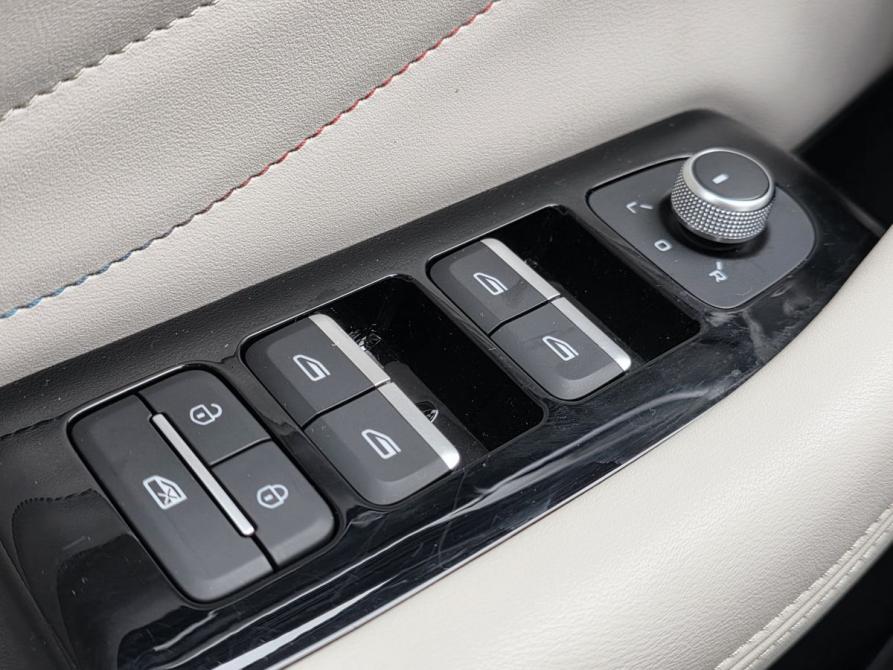 Geely Monjaro I Москва  - изображение 15