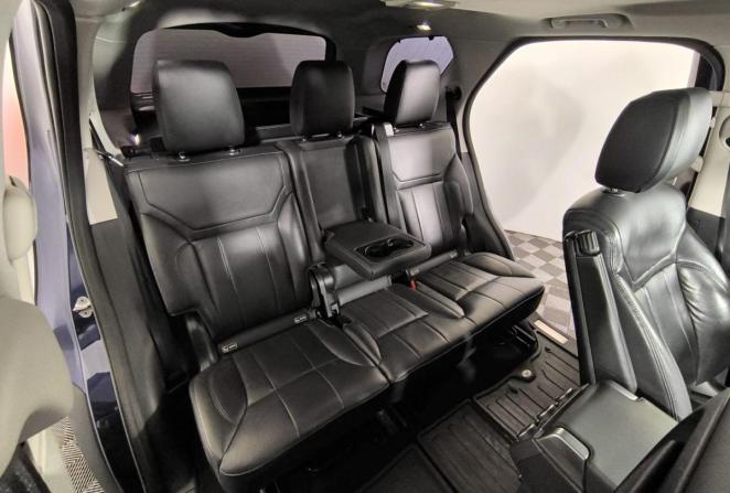 Land Rover Discovery V с пробегом 2017 года, цена 2 550 000 рублей, 342961 км, внедорожник, Автокод Объявления