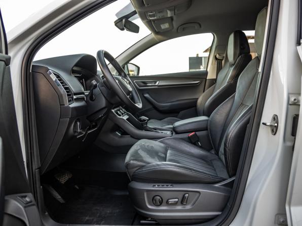 Skoda Karoq I с пробегом 2022 года, цена 2 698 000 рублей, 23456 км, внедорожник, Автокод Объявления