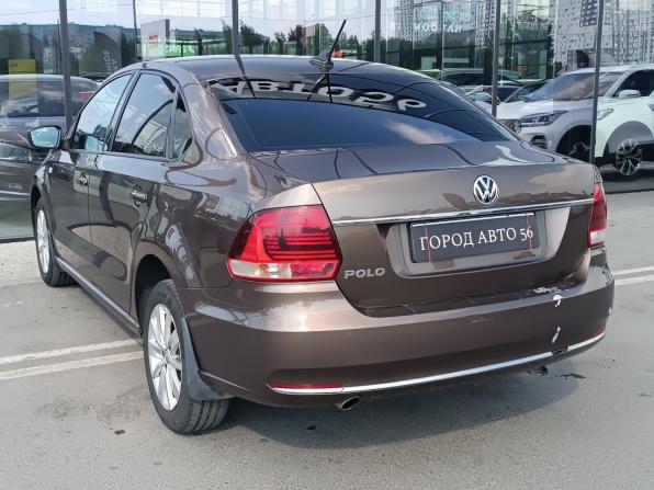 Volkswagen Polo V Рестайлинг с пробегом 2017 года, цена 920 000 рублей, 138823 км, седан, Автокод Объявления