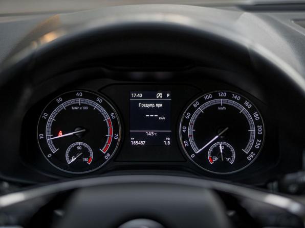 Skoda Karoq I с пробегом 2020 года, цена 2 099 000 рублей, 165473 км, внедорожник, Автокод Объявления