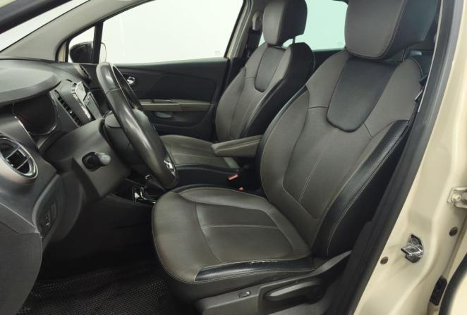 Renault Kaptur I с пробегом 2018 года, цена 1 369 000 рублей, 63364 км, внедорожник, Автокод Объявления