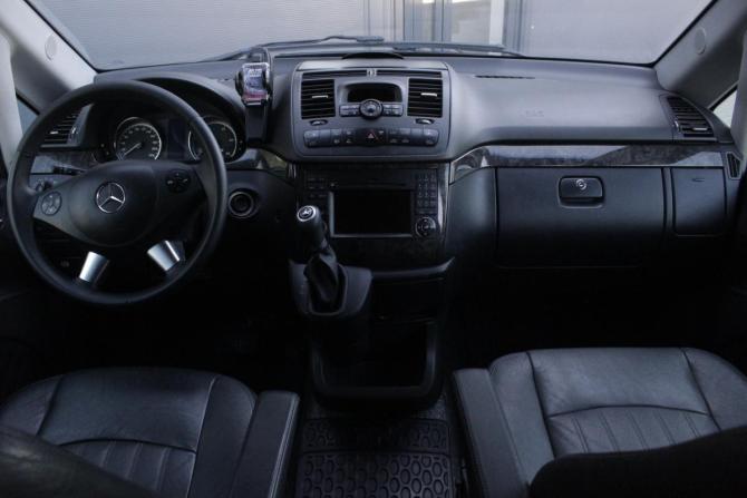 Mercedes-Benz Viano I (W639) Рестайлинг с пробегом 2011 года, цена 2 350 000 рублей, 330631 км, минивэн, Автокод Объявления