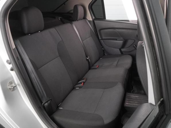 Renault Logan II с пробегом 2015 года, цена 864 000 рублей, 147483 км, седан, Автокод Объявления