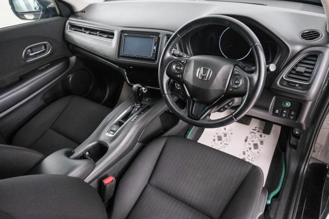 Honda Vezel I с пробегом 2017 года, цена 1 599 000 рублей, 61000 км, внедорожник, Автокод Объявления