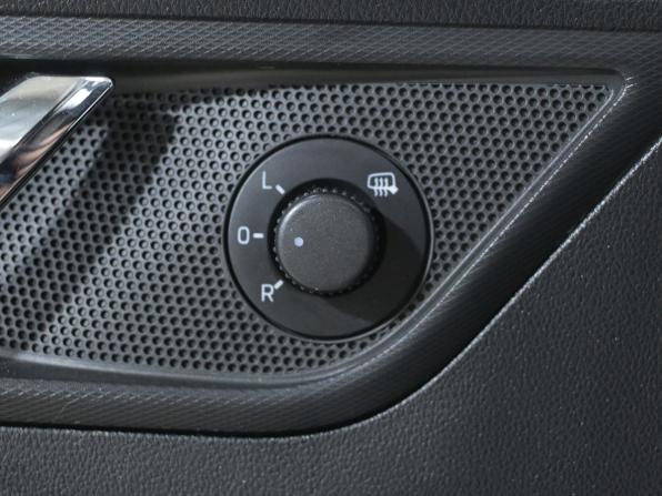 Skoda Rapid I с пробегом 2014 года, цена 720 000 рублей, 219098 км, лифтбек, Автокод Объявления