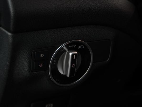 Mercedes-Benz GLA I (X156) Рестайлинг с пробегом 2019 года, цена 2 049 000 рублей, 121062 км, внедорожник, Автокод Объявления