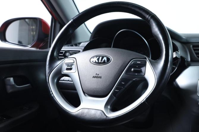 Kia Rio III Рестайлинг с пробегом 2017 года, цена 1 399 000 рублей, 57400 км, седан, Автокод Объявления